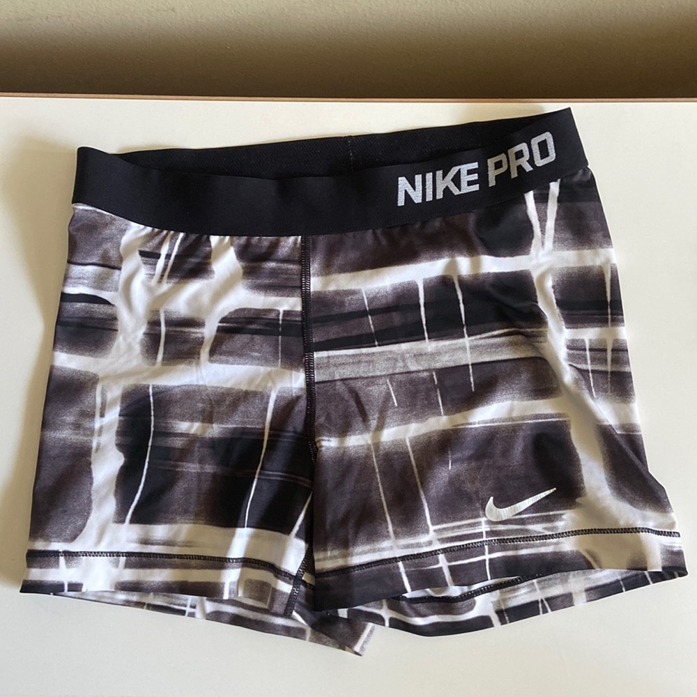Grey and White Nike Pro Dry Fit Athletic Shirts Size L